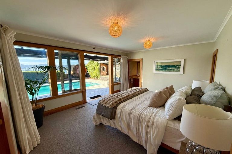 Photo of property in 1 Rangiuru Road, Mahina Bay, Lower Hutt, 5013