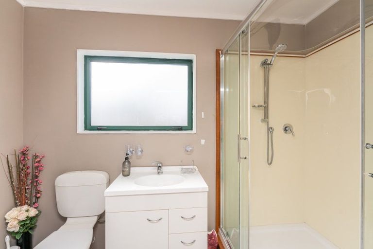 Photo of property in 6 Mavis Avenue, Waikawa Beach, Levin, 5573