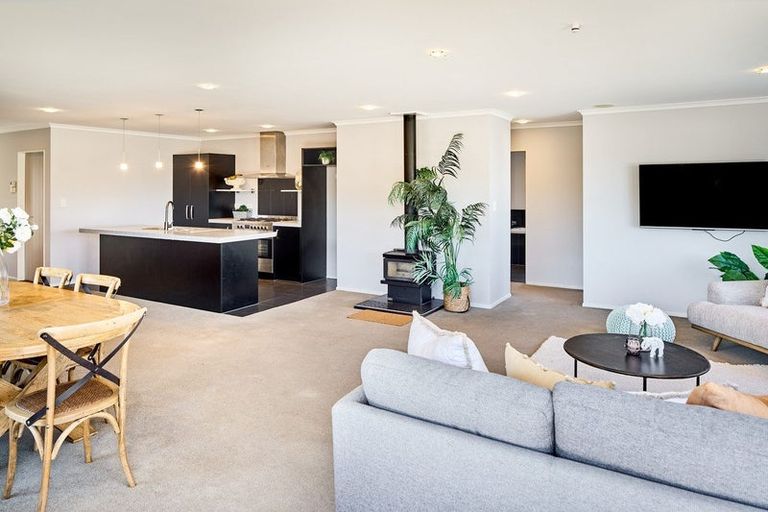 Photo of property in 29 Paparoa Crescent, Aotea, Porirua, 5024