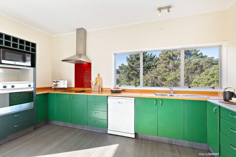 Photo of property in 31 Arun Crescent, Southgate, Wellington, 6023