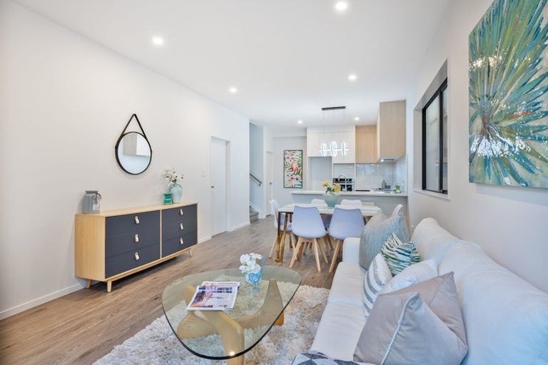 Photo of property in 15c Ranch Avenue, Beach Haven, Auckland, 0626