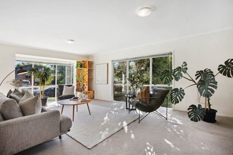 Photo of property in 6 Totara Views Drive, Red Beach, 0932