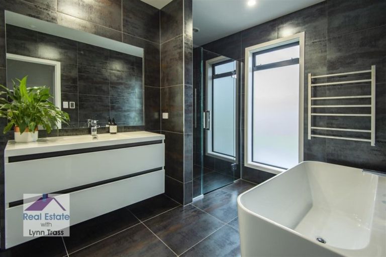 Photo of property in 4 Pekapeka Place, Te Kamo, Kamo, 0185