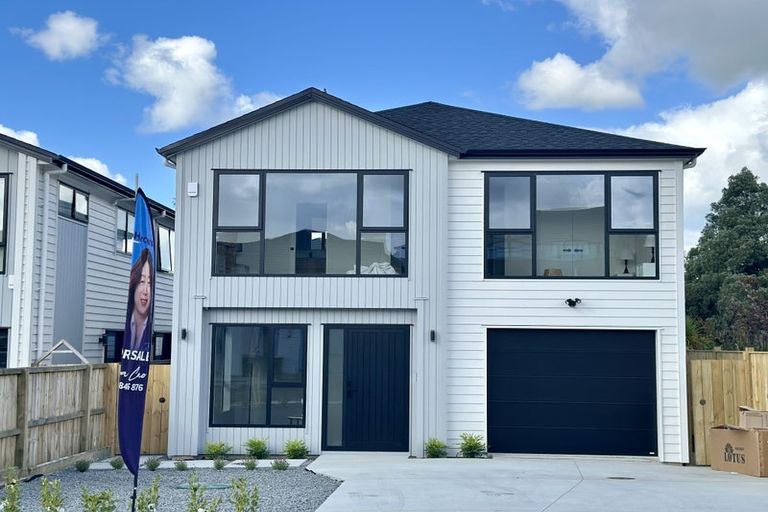 Photo of property in 23 Drumnaconagher Road, Flat Bush, 2019