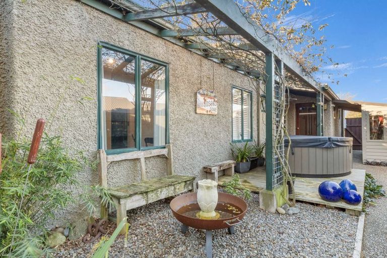 Photo of property in 1 Strachan Way, Highbury, Palmerston North, 4412