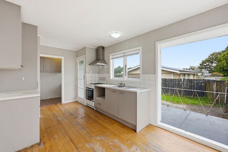 Photo of property in 47 Fairdene Avenue, Henderson, Auckland, 0610