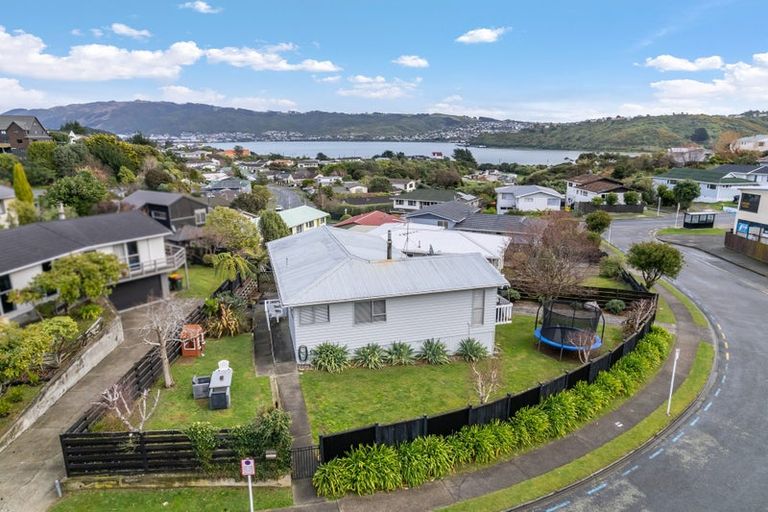 Photo of property in 6 Spey Place, Papakowhai, Porirua, 5024