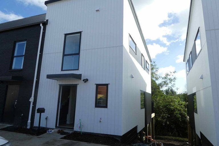 Photo of property in 2/125b Metcalfe Road, Ranui, Auckland, 0612