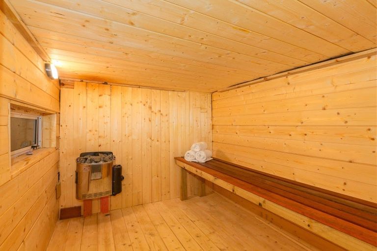 Photo of property in 335 Muritai Road, Eastbourne, Lower Hutt, 5013