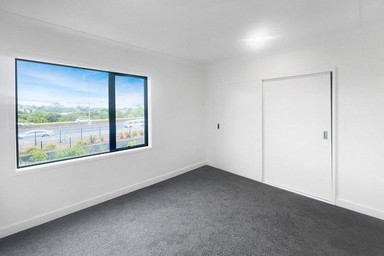 Photo of property in 66 Parkwood Avenue, Westgate, Auckland, 0614