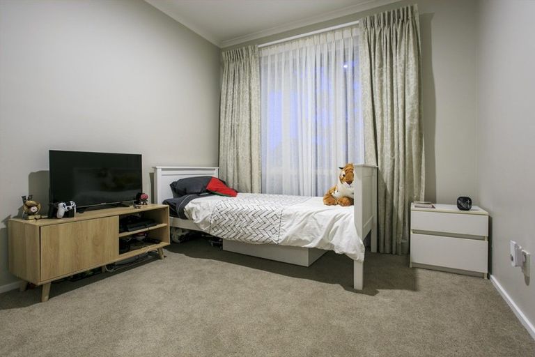 Photo of property in 7 Admirals Court Drive, Greenhithe, Auckland, 0632