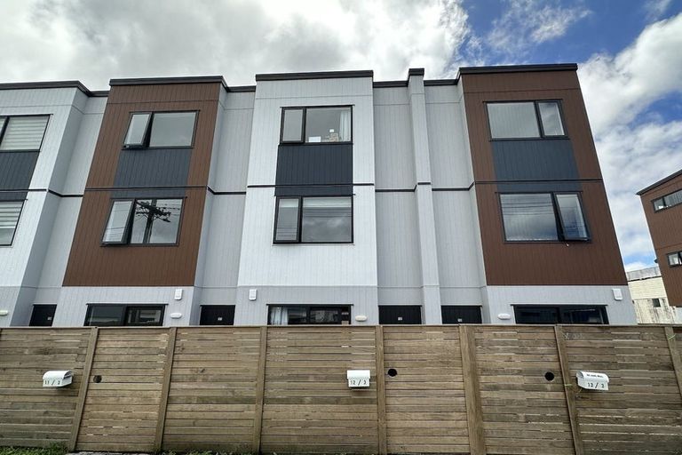 Photo of property in 12/3 Abbotleigh Avenue, Te Atatu Peninsula, Auckland, 0610