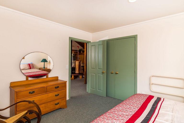 Photo of property in 2 Par Place, Kinloch, Taupo, 3377