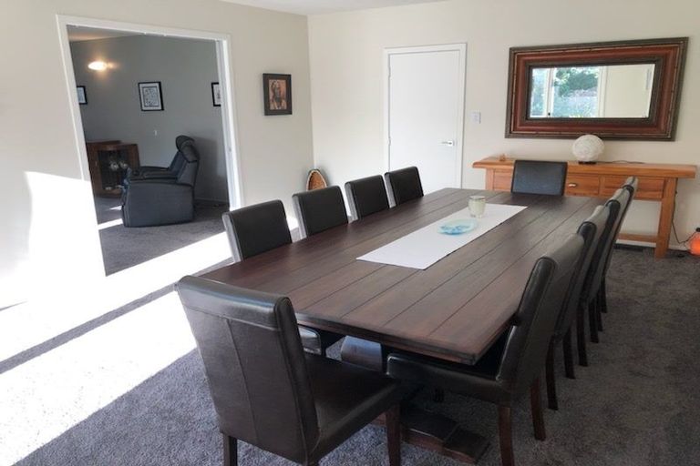 Photo of property in 2a Bloomfield Terrace, Hutt Central, Lower Hutt, 5010