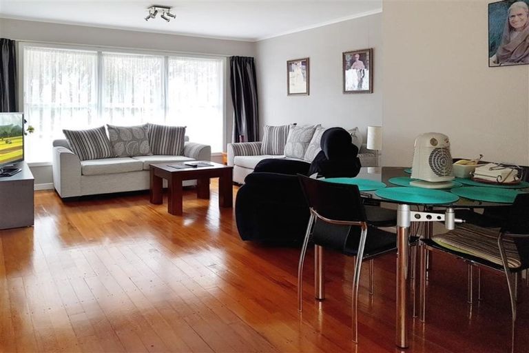 Photo of property in 2/1 Grassways Avenue, Pakuranga, Auckland, 2010