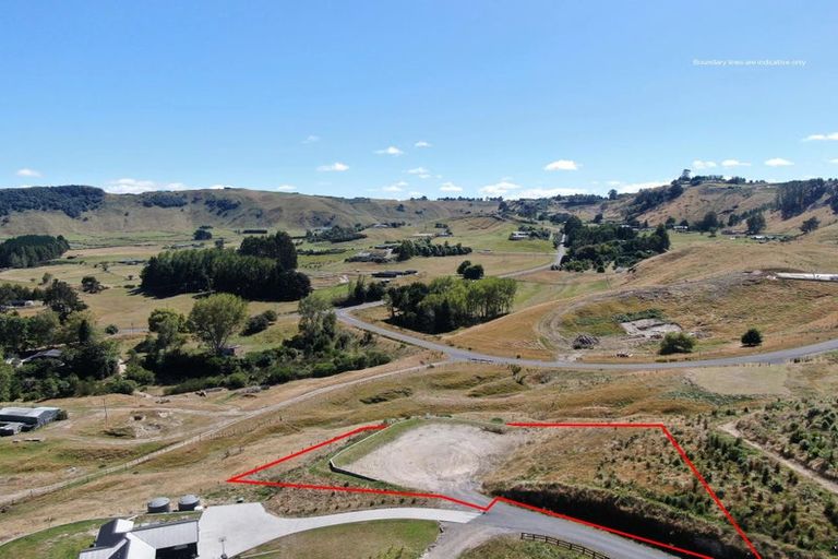 Photo of property in 16 Olsen Place, Kinloch, 3385