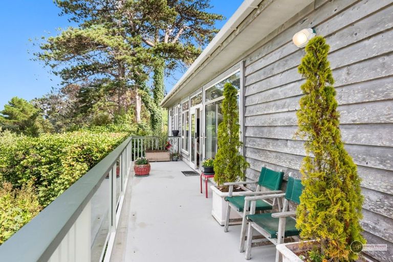 Photo of property in 11c Saint Johns Way, Normandale, Lower Hutt, 5010