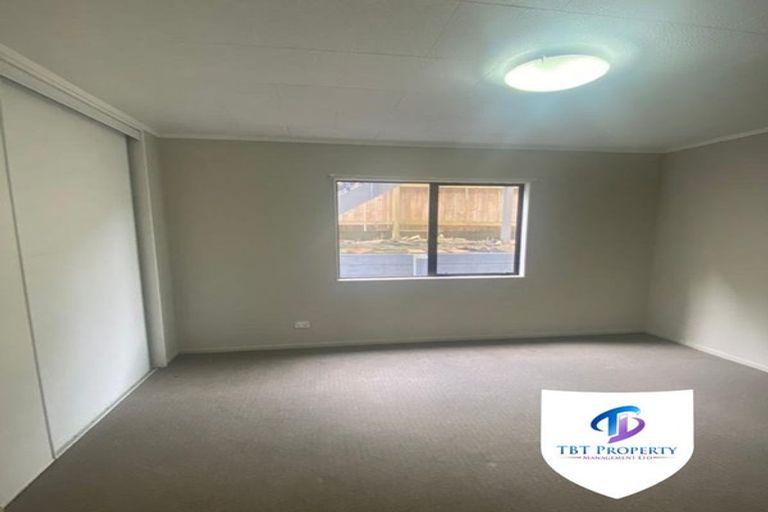Photo of property in 21 Hakea Place, Totara Heights, Auckland, 2105