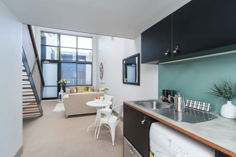 Photo of property in Urbane Apartments, 57/29 Webb Street, Mount Cook, Wellington, 6011