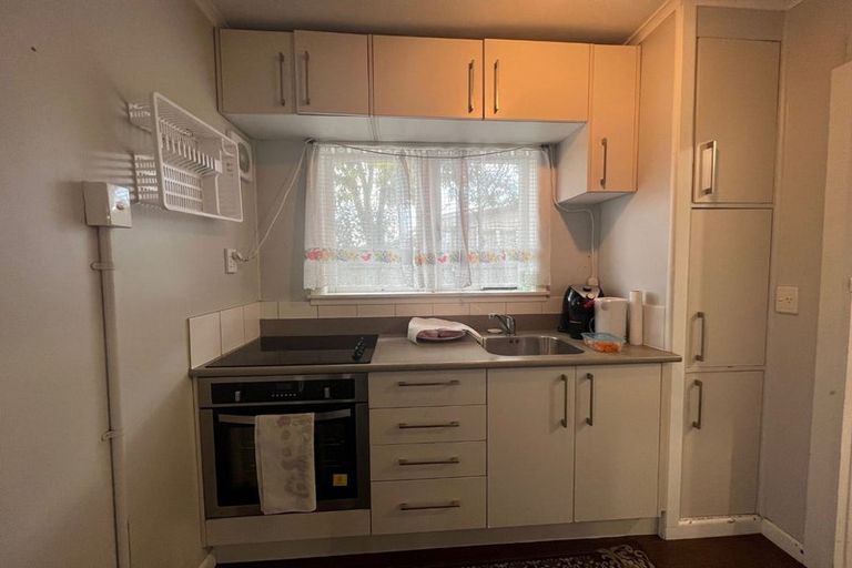 Photo of property in 1a/24 Vine Street, Mangere East, Auckland, 2024