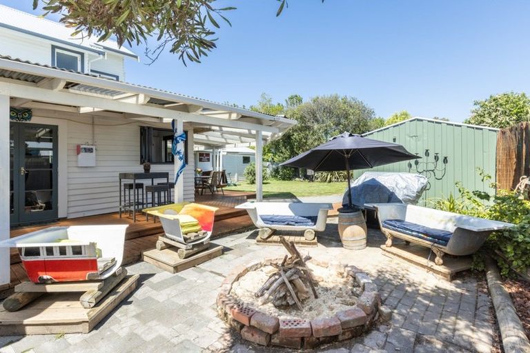 Photo of property in 30 Beach Road, Haumoana, 4102