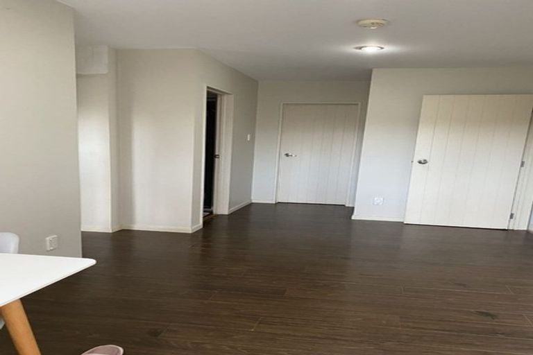 Photo of property in 28 Kilkelly Avenue, Pinehill, Auckland, 0632