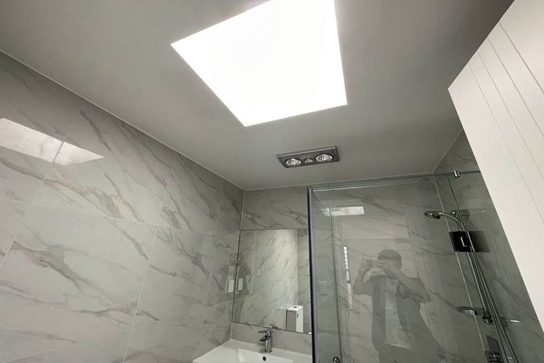 Photo of property in 8/101 Hobsonville Road, West Harbour, Auckland, 0618