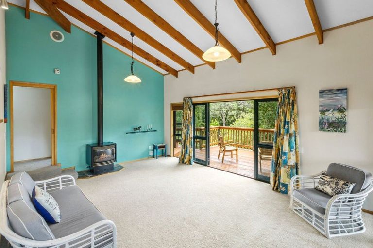 Photo of property in 10 Redwood Crescent, Westown, New Plymouth, 4310