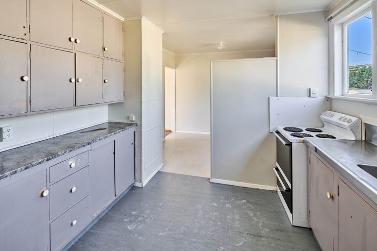 Photo of property in 3-5 York Place, Cannons Creek, Porirua, 5024