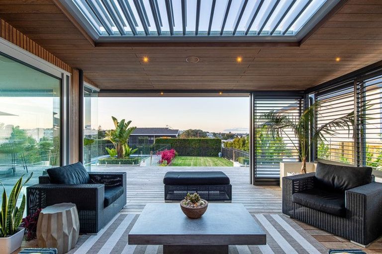 Photo of property in 42 Braemar Road, Rothesay Bay, Auckland, 0630