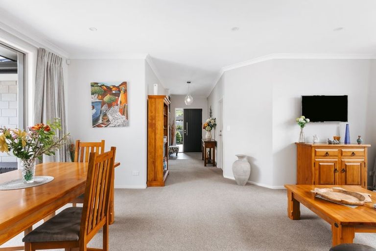 Photo of property in 13 Shoreview Close, Omokoroa, 3114