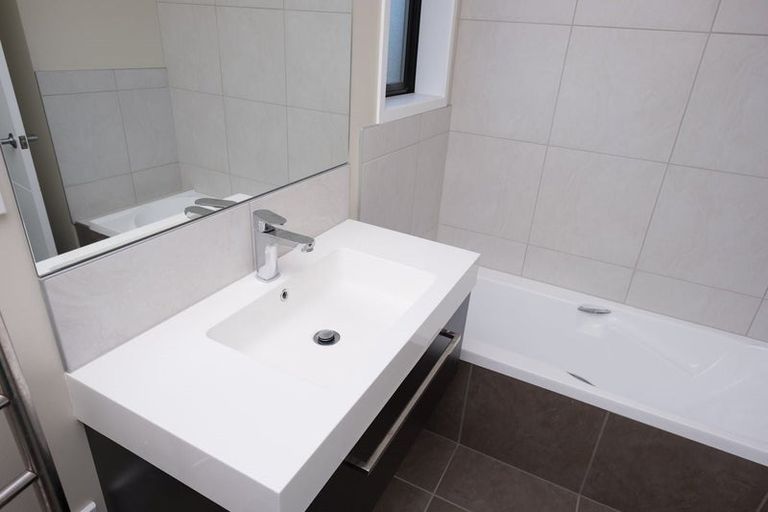 Photo of property in 190 Racecourse Road, Sockburn, Christchurch, 8042