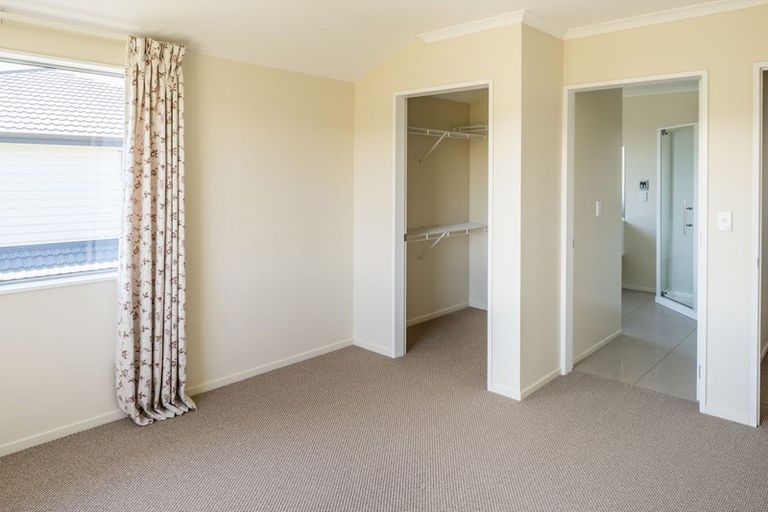 Photo of property in 223 Mark Avenue, Grenada Village, Wellington, 6037