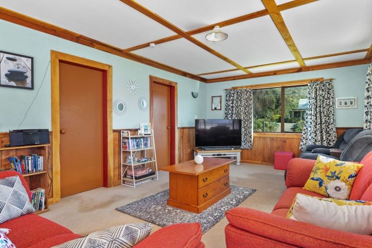 Photo of property in 3 Tamarisk Drive, Riversdale Beach, Masterton, 5872