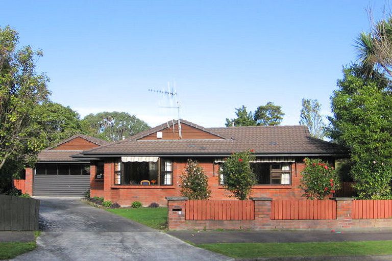 Photo of property in 11 Montgomery Terrace, Hokowhitu, Palmerston North, 4410