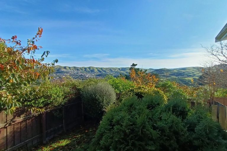 Photo of property in 125 Mark Avenue, Grenada Village, Wellington, 6037