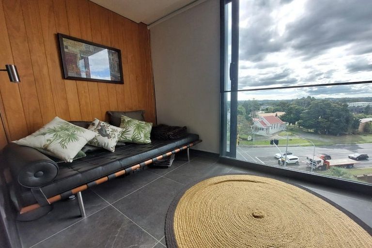 Photo of property in 504/1 Buscomb Avenue, Henderson, Auckland, 0610