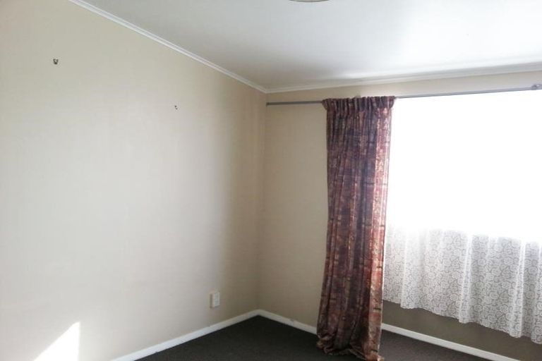 Photo of property in 6 Cook Street, Marfell, New Plymouth, 4310