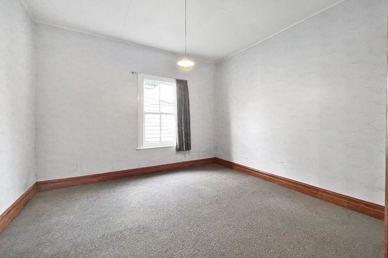 Photo of property in 232 Grey Street, Palmerston North, 4414