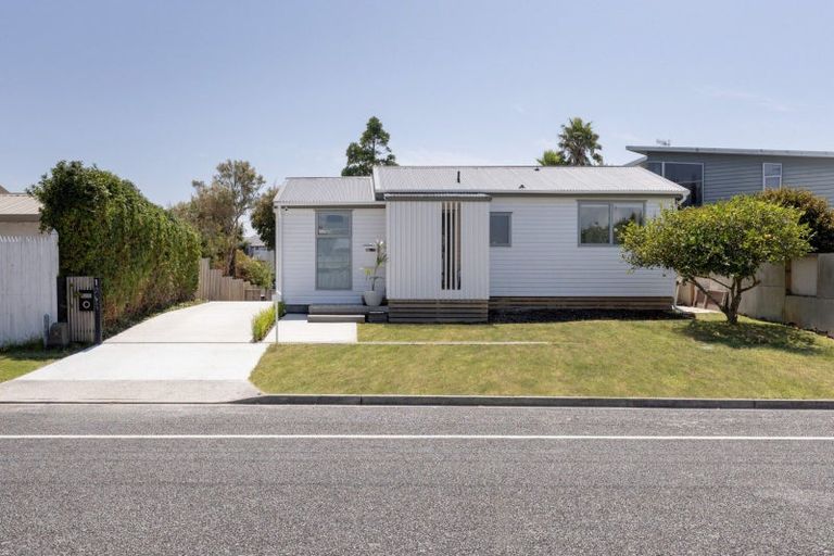 Photo of property in 1291 Papamoa Beach Road, Papamoa Beach, Papamoa, 3118