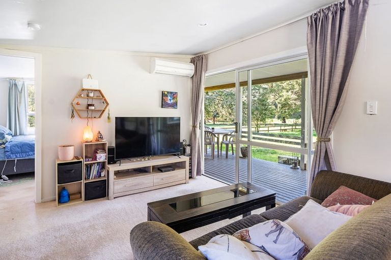 Photo of property in 1020 Ngunguru Road, Kiripaka, Whangarei, 0173