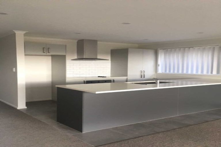 Photo of property in 12 Rainsford Road, Pukekohe, 2120