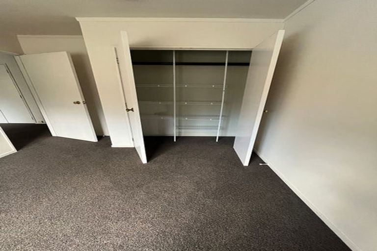 Photo of property in 1/179 Wiseley Road, West Harbour, Auckland, 0618