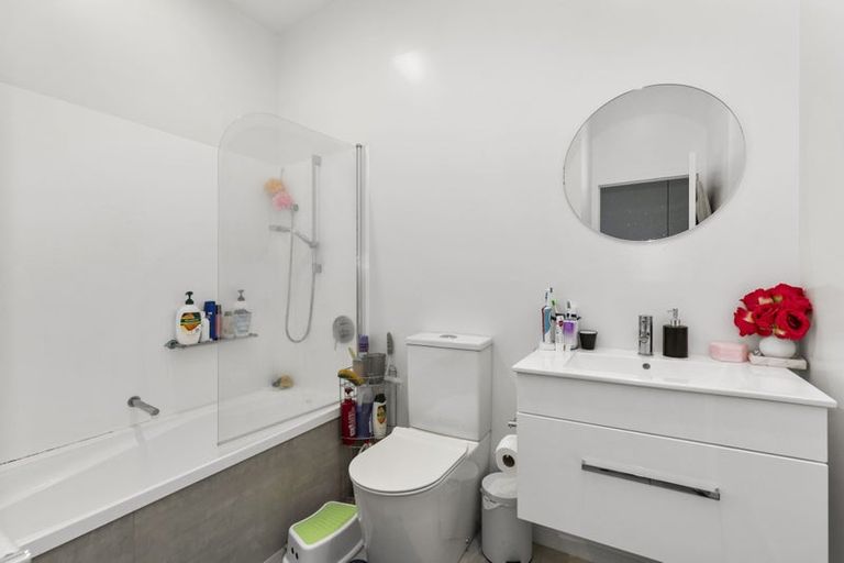 Photo of property in 12 Te Ara O Paetutu, Petone, Lower Hutt, 5012