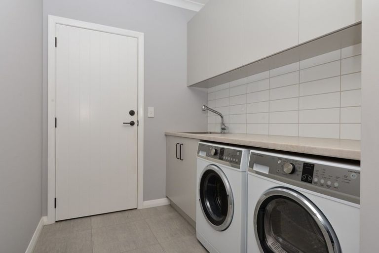 Photo of property in 33 Mike Smith Drive, Cambridge, 3434