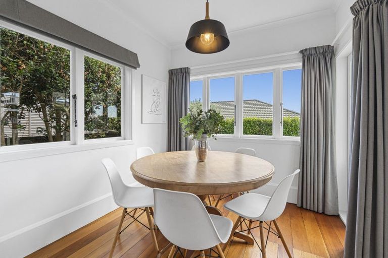 Photo of property in 87 Pendarves Street, New Plymouth, 4310