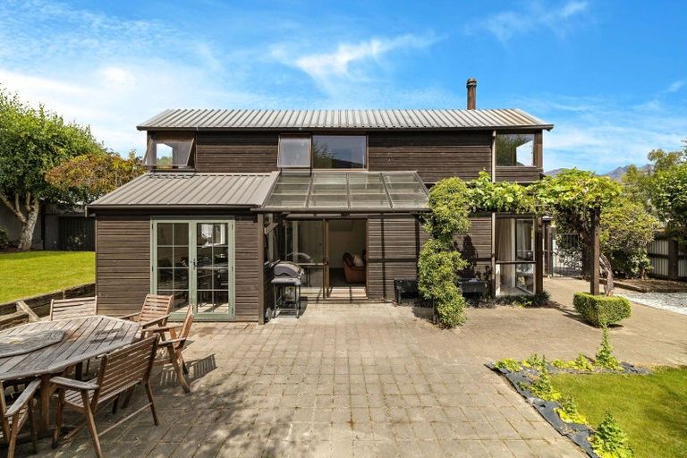 Photo of property in 83 Mcdonnell Road, Arrowtown, 9302