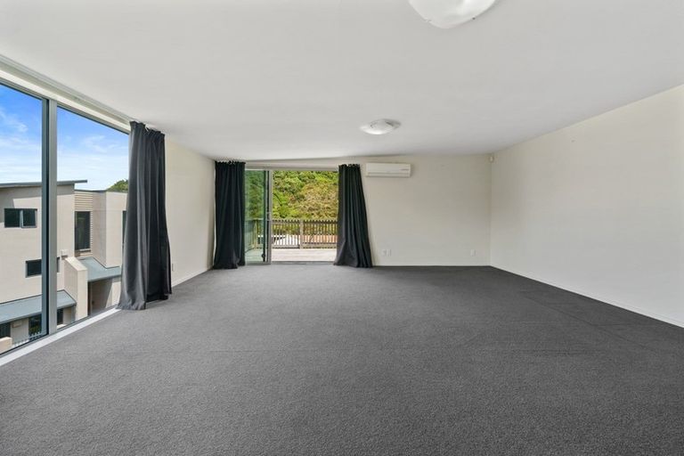 Photo of property in 3 Fore Street, Kaiwharawhara, Wellington, 6035
