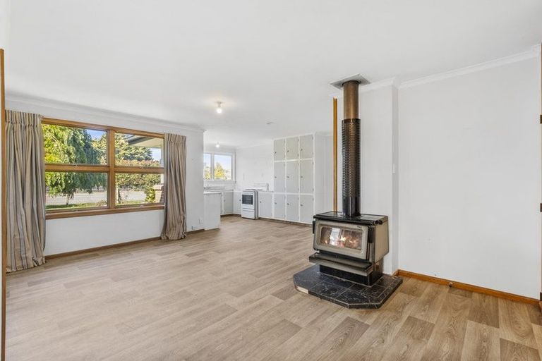 Photo of property in 1 Lowry Street, Waiau, 7332