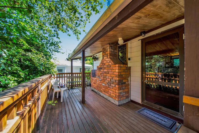 Photo of property in 23 Ambury Place, Merrilands, New Plymouth, 4312